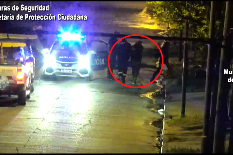 Detienen a un abrecoches en El Talar.