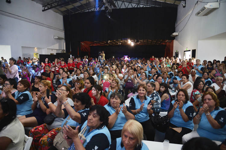 El Municipio reconoció la labor comunitaria de más de 750 trabajadoras y trabajadores vecinales, quienes colaboran en la contención de los sectores más vulnerables de la ciudad