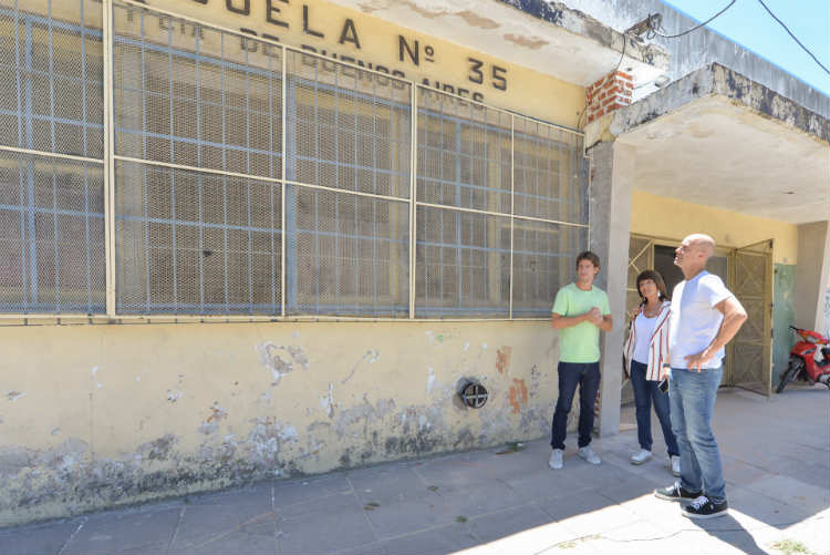 El Intendente de San Fernando recorrió la puesta en valor integral del establecimiento que el Municipio hace a nuevo mediante el Programa de Ayuda a Escuelas Provinciales 2020.
