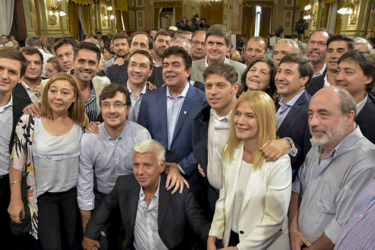 Axel Kicillof, firmó esta mañana el convenio marco para la implementación del Plan Nacional Integral 