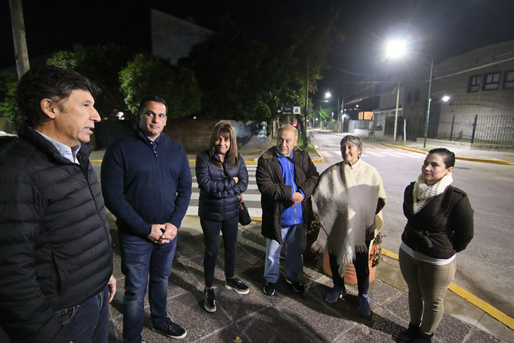 San Isidro cada vez más cerca del 100% LED.