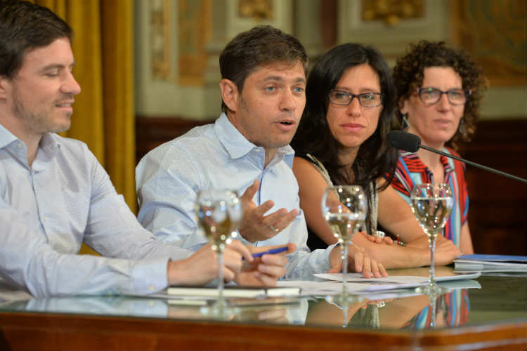 Axel Kicillof, participó este mediodía de la firma de un convenio de colaboración entre la provincia de Buenos Aires y la Secretaría de Comercio Interior de la Nación