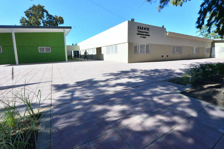 Juan Andreotti inauguró la segunda escuela provincial renovada por el Municipio de San Fernando Juan Andreotti inauguró la segunda escuela provincial renovada por el Municipio de San Fernando