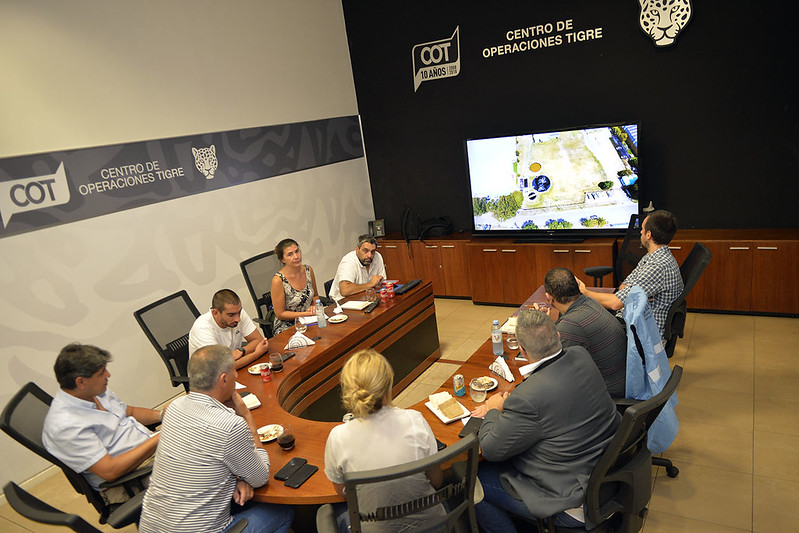 Tigre clausuró una empresa por contaminación en el Río Luján Tigre clausuró una empresa por contaminación en el Río Luján