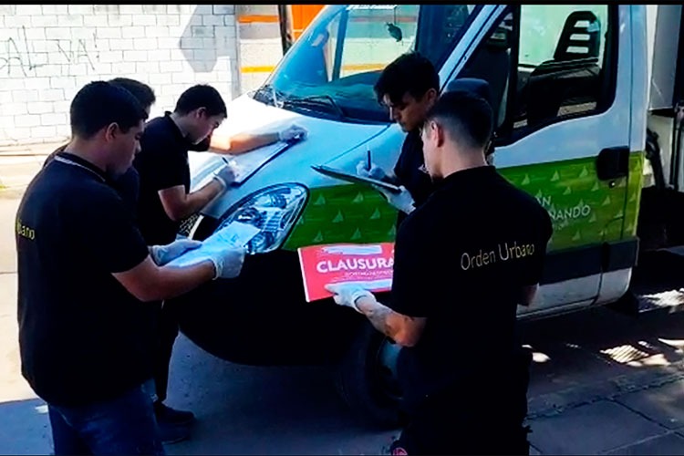 El Municipio de San Fernando montó ésta mañana un operativo especial para verificar el cumplimiento de las cuarentena dispuesta por el gobierno nacional. Durante el procedimiento se cerró el Hotel Micos. El Municipio de San Fernando montó ésta mañana un operativo especial para verificar el cumplimiento de las cuarentena dispuesta por el gobierno nacional. Durante el procedimiento se cerró el Hotel Micos.