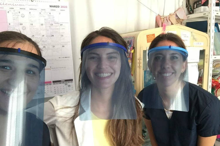 Vecinos construyen máscaras con impresoras 3D para los Hospitales de San Fernando