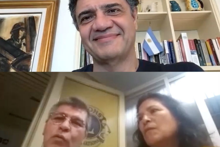 Jorge Macri se comunica con vecinos de Vicente López por videollamada