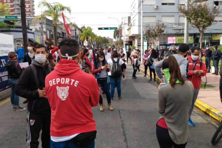 Empleados Municipales de Tigre se manifestaron ante recortes salariales y bajas de contratos