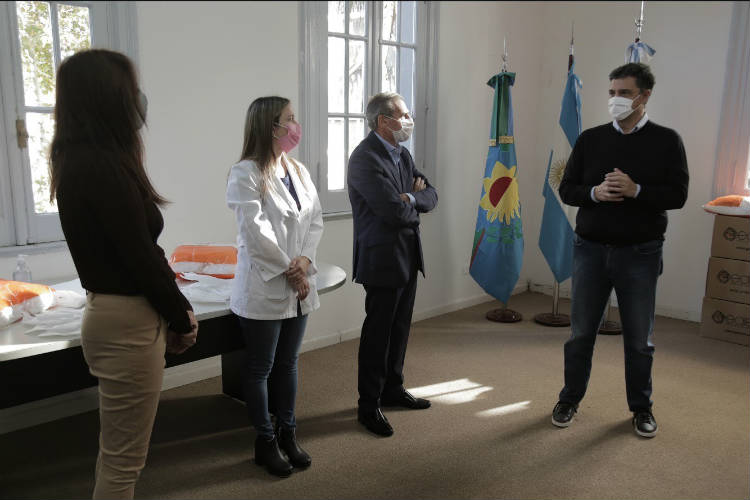 Vicente López recibió donaciones para el Hospital Houssay Vicente López recibió donaciones para el Hospital Houssay