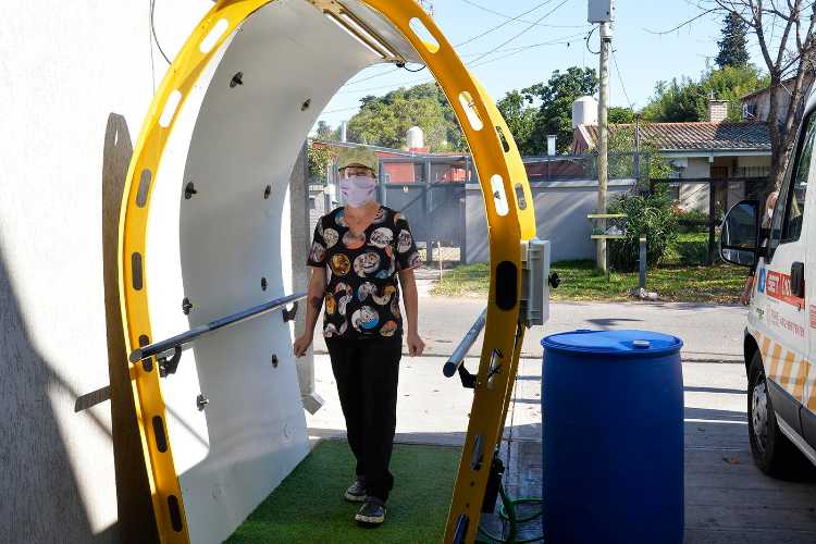 Julio Zamora presentó nuevos móviles para el sistema de salud de Tigre