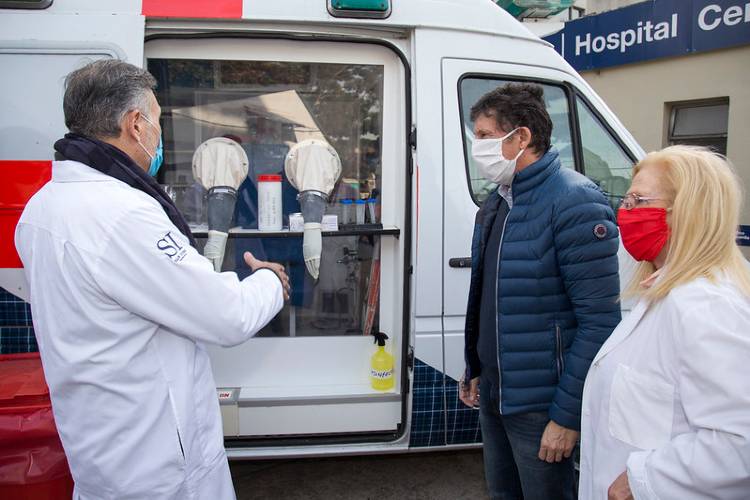 San Isidro: Cómo son las ambulancias adaptadas para hacer hisopados por Coronavirus