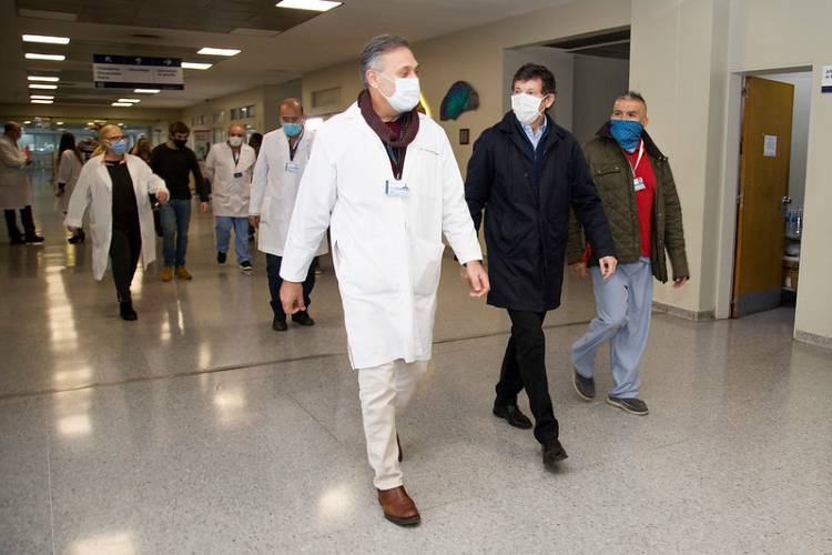 En San Isidro tratan con plasma de convalecientes a pacientes con Covid-19