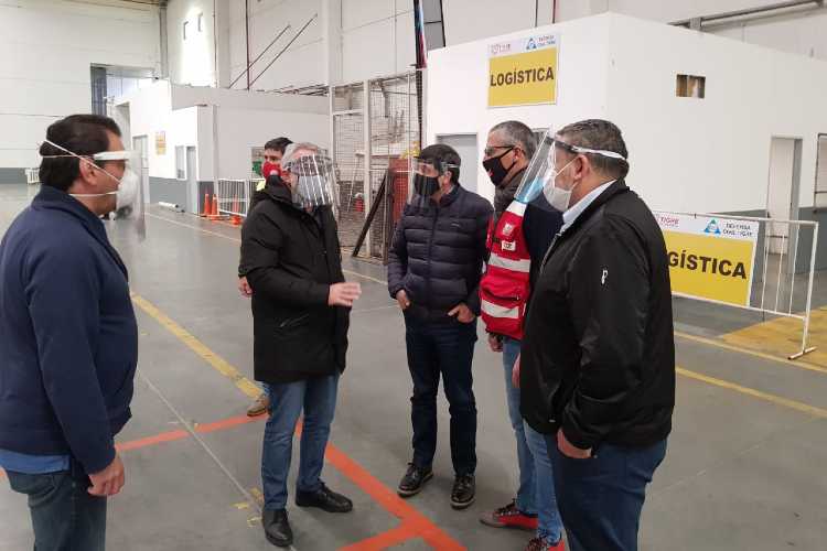 Daniel Arroyo y Julio Zamora recorrieron el centro de aislamiento de Tigre y el barrio San Jorge Daniel Arroyo y Julio Zamora recorrieron el centro de aislamiento de Tigre y el barrio San Jorge