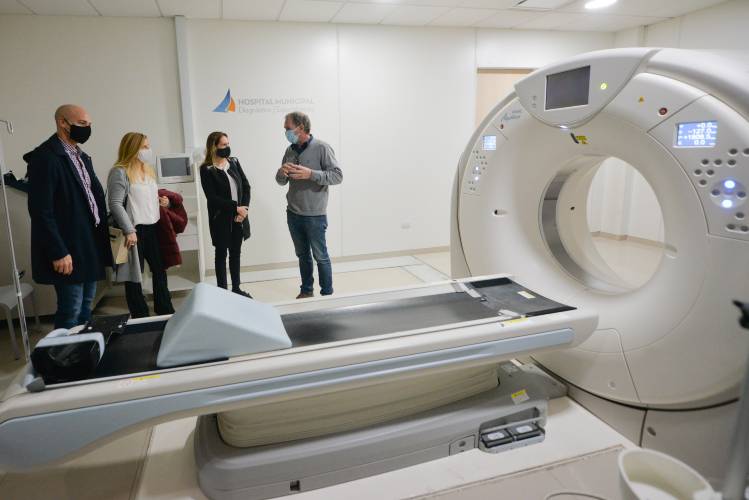 El Hospital Municipal de San Fernando recibió una donación del Banco Galicia para el cuidado del personal médico - Tomografo