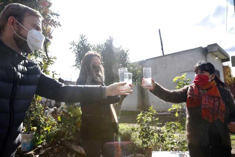 En Ezeiza Malena Galmarini inauguró una red de agua que abastece a más de 8000 vecinos