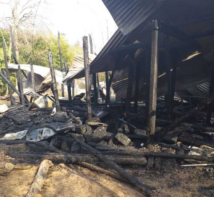 Explosión e incendio en una casa del Delta de Tigre