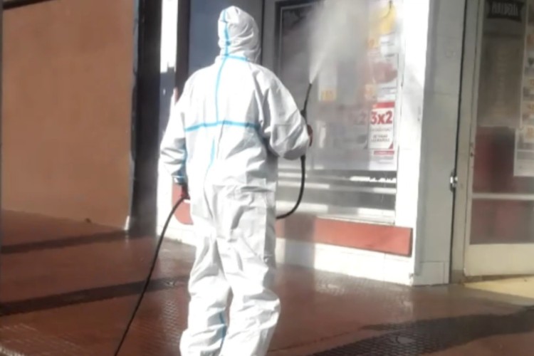 San Fernando desinfectó los supermercados e hipermercados del distrito San Fernando desinfectó los supermercados e hipermercados del distrito