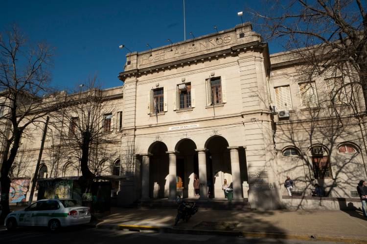 Un niño de 3 años recibió el primer trasplante de médula ósea del Hospital de Niños de la Plata