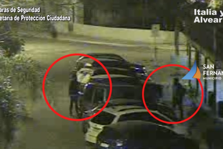 San Fernando: Intentaban abrir autos, los detectan con las cámaras y son detenidos