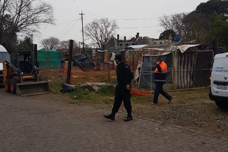 Esperan que la justicia resuelva la toma de terrenos en los talleres de la estación Victoria Esperan que la justicia resuelva la toma de terrenos en los talleres de la estación Victoria