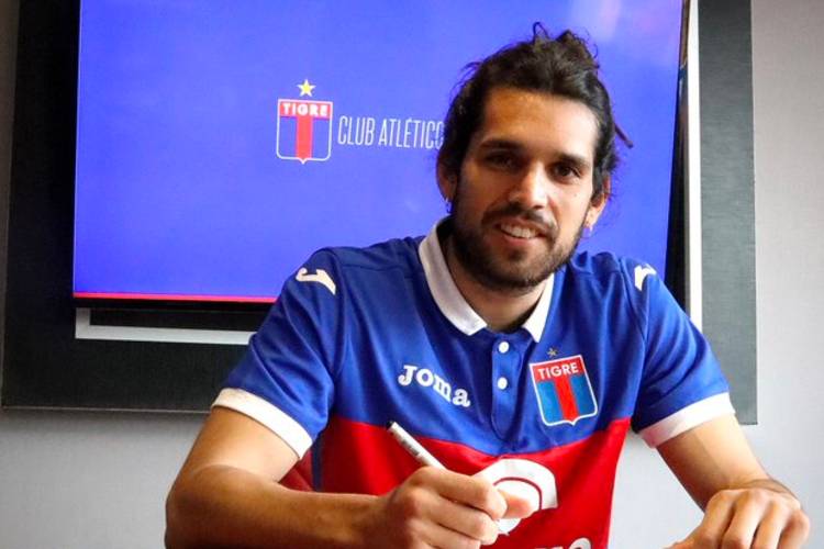 El delantero Magnín se queda en Tigre tras mejorar su contrato El delantero Magnín se queda en Tigre tras mejorar su contrato