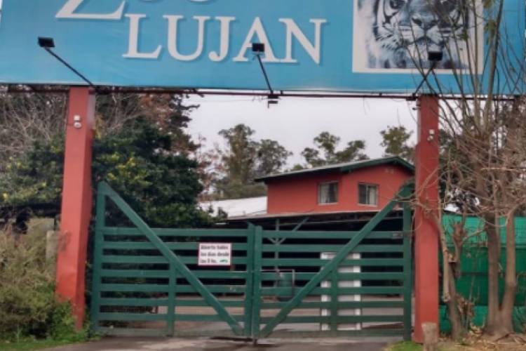 Clausuraron de manera total el zoológico de Luján, conocido por dejar tocar a los animales