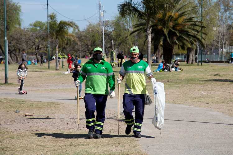 Tras el día de la primavera en San Isidro despliegan un amplio operativo de limpieza