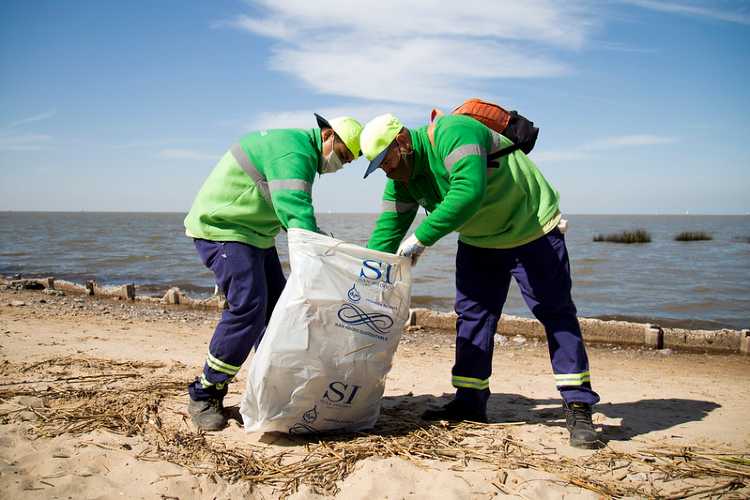 Tras el día de la primavera en San Isidro despliegan un amplio operativo de limpieza