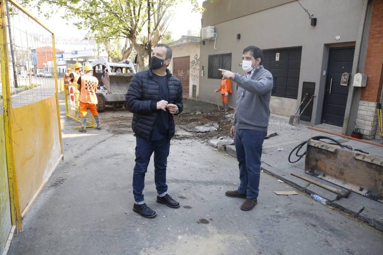 El intendente de San Martín, Fernando Moreira, recorrió las obras que se llevan a cabo en el Centro Comercial de Chilavert