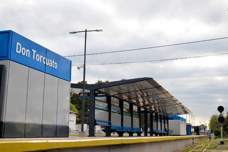 Se inauguró la renovada estación Don Torcuato del Belgrano Norte