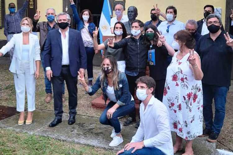 Andreotti y Zamora acompañaron al Presidente en la conmemoración del Día de la Lealtad Andreotti y Zamora acompañaron al Presidente en la conmemoración del Día de la Lealtad