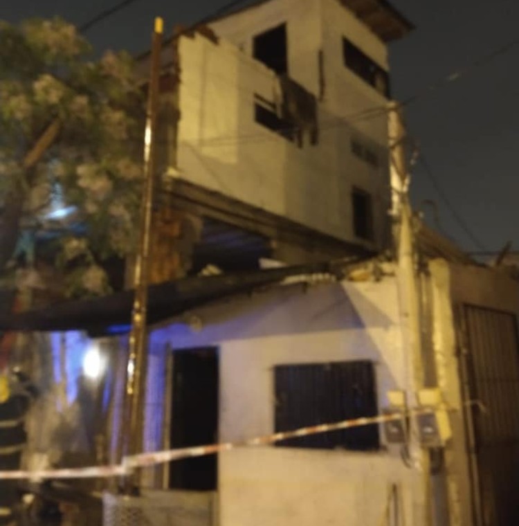 El derrumbe de una medianera pudo causar una tragedia en San Fernando