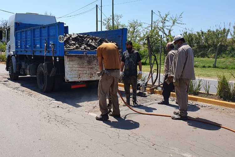 San Isidro: trabajos de mantenimiento en la calle Roque S. Peña