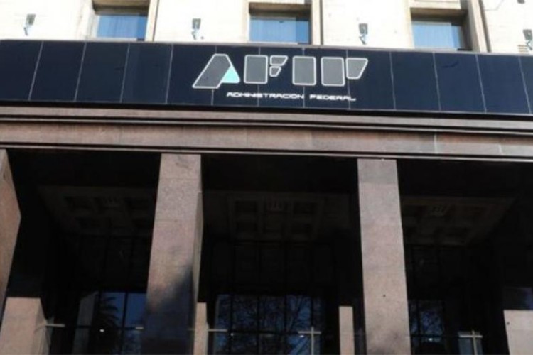 AFIP sube el IVA a no inscriptos que vendan más de $200,000 por mes en plataformas digitales