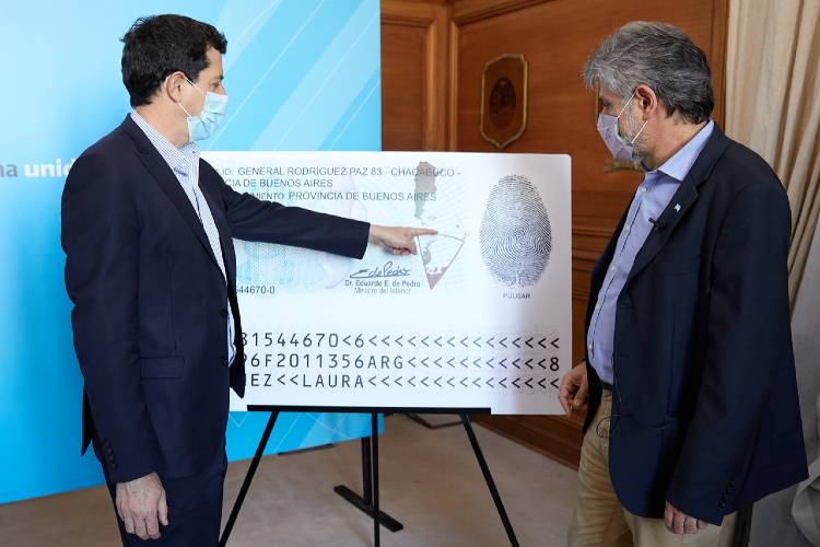 Presentaron el nuevo DNI que incluye una actualización del mapa bicontinental argentino