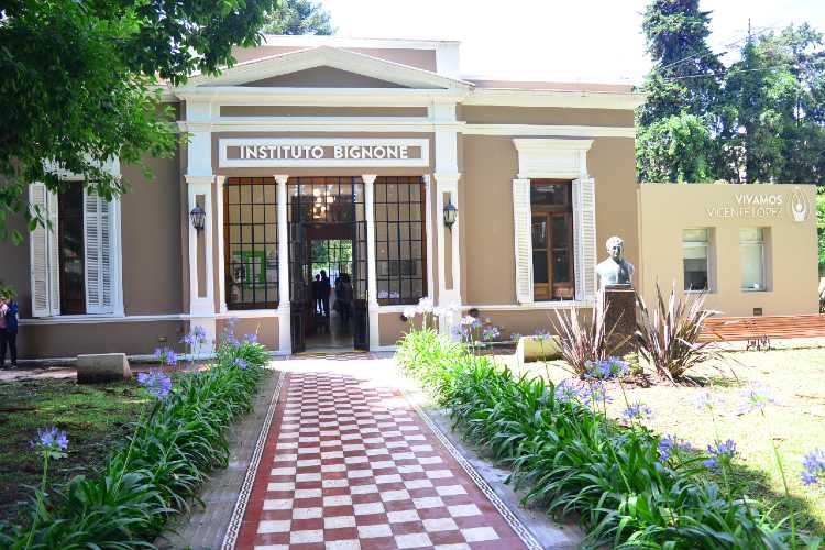 El instituto Bignone de Vicente López celebra el 19º aniversario El instituto Bignone de Vicente López celebra el 19º aniversario