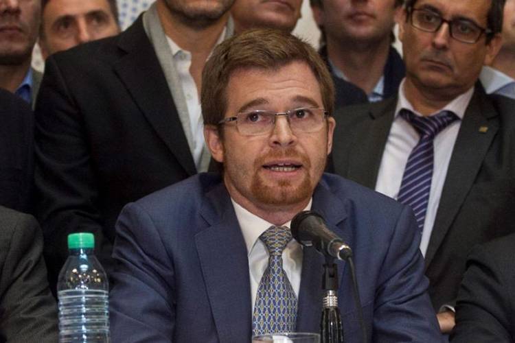 Massot: “Cernadas hace oposición en las redes y oficialismo en el Concejo Massot: “Cernadas hace oposición en las redes y oficialismo en el Concejo