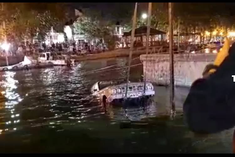 Video: Así cayó un Automóvil a las aguas del río en Tigre