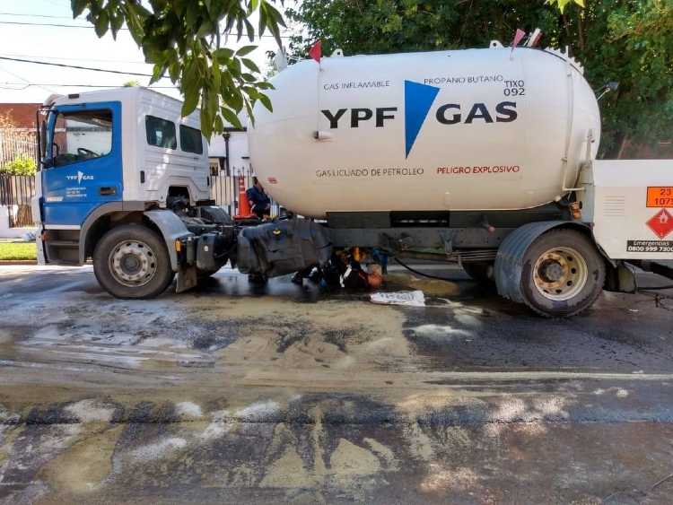 El choque de un Camión cargado de Gas Licuado causó alarma en Boulogne - Foto BVSI