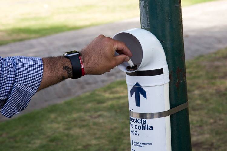 San Isidro instala colilleros para depositar filtros de cigarrillo San Isidro instala colilleros para depositar filtros de cigarrillo