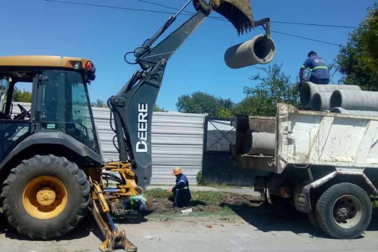 Tigre construye nuevos desagües pluviales en Benavídez. Tigre construye nuevos desagües pluviales en Benavídez.