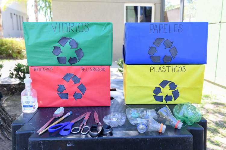 Chicas y chicos de las Colonias de San Fernando aprenden a reciclar y hacer huertas.