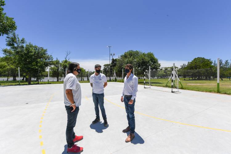 San Fernando construyó un nuevo Playón Multideporte en el Poli 3 San Fernando construyó un nuevo Playón Multideporte en el Poli 3