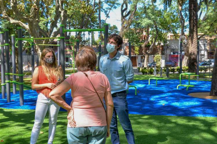 Juan Andreotti inauguró la modernización de la Plaza Dorrego de Victoria