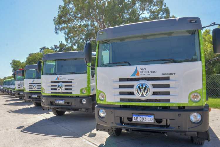San Fernando incorporó 11 nuevos camiones y móviles para la flota del Municipio