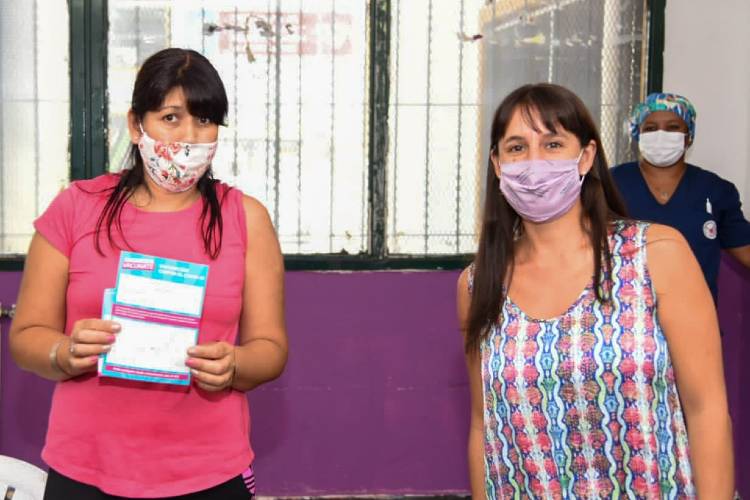 Roxana López: “Comenzó la histórica campaña de vacunación masiva en Tigre”
