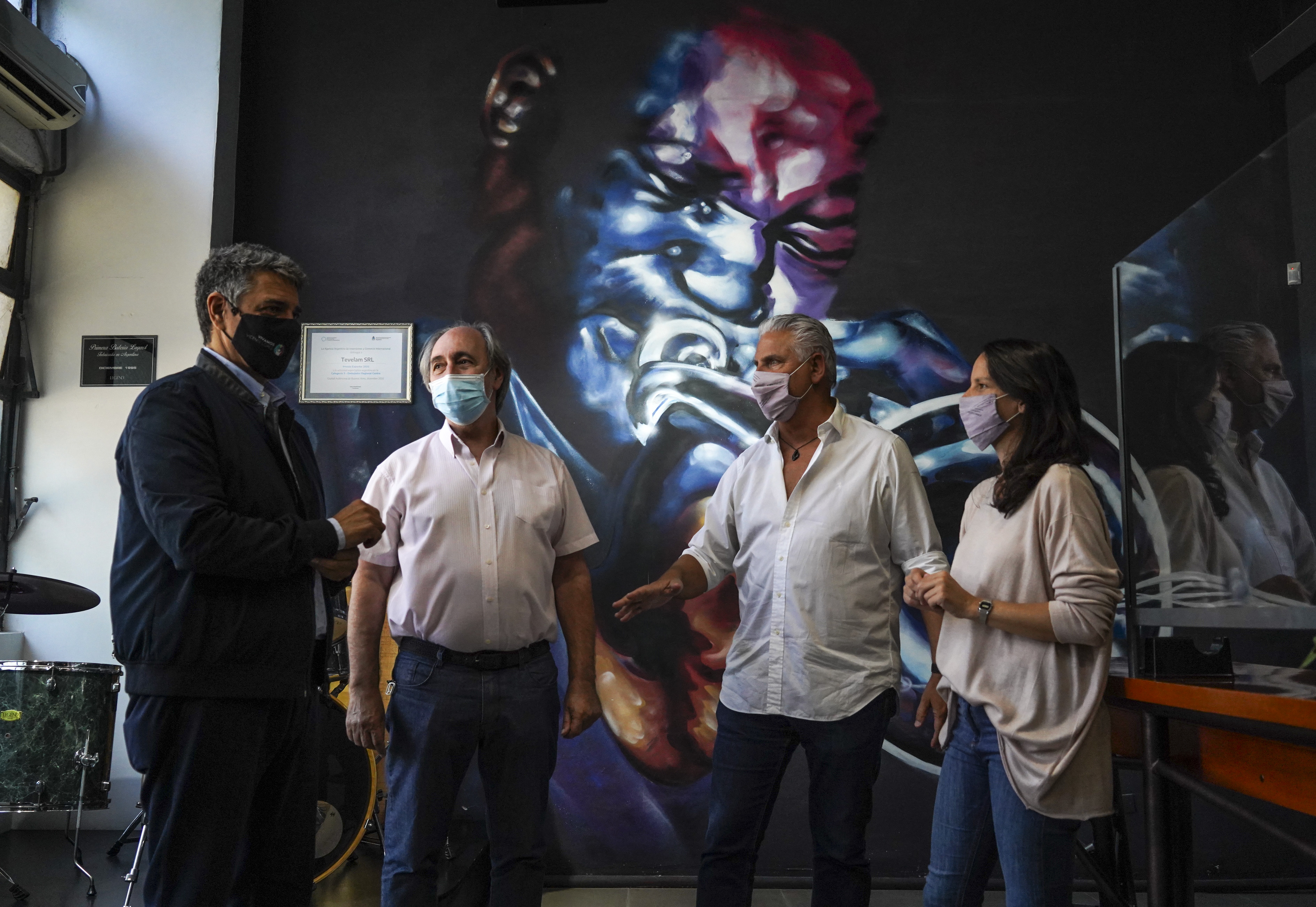 Vicente López reconoce a empresas locales