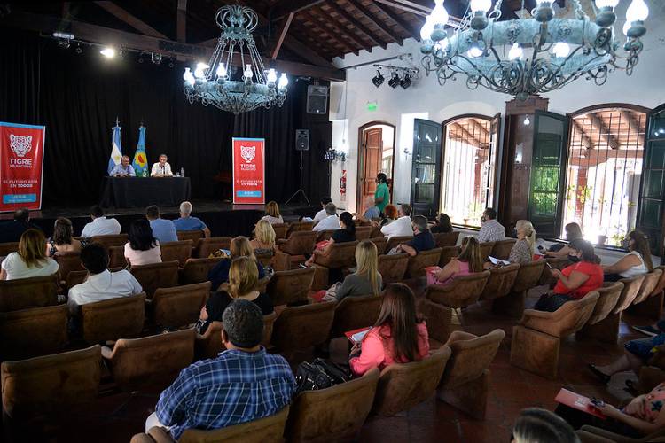 Julio Zamora y Mario Oporto lanzaron en Tigre el Programa Nacional de Educación para el Trabajo y el Desarrollo Sostenible Julio Zamora y Mario Oporto lanzaron en Tigre el Programa Nacional de Educación para el Trabajo y el Desarrollo Sostenible