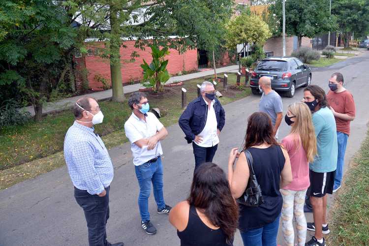 Julio Zamora, recorrió obras de inversión municipal en escuelas Julio Zamora, recorrió obras de inversión municipal en escuelas