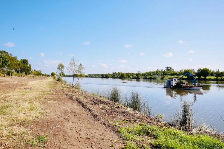 Galmarini y concejales del Fr Todos Tigre recorrieron la obra Colector cloacal Los Remeros